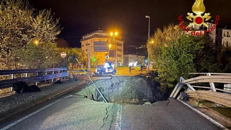 Meteo – Forte maltempo nel Vicentino, trovati morti padre e figlio: erano stati inghiottiti da una voragine Meteo – Forte maltempo nel Vicentino, trovati morti padre e figlio: erano stati inghiottiti da una voragine