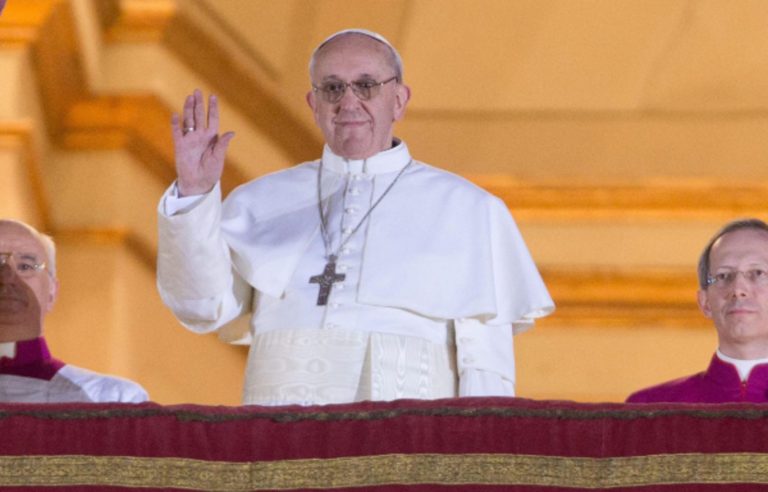 Papa Francesco, ecco come sarà la sua tomba e da quando sarà possibile visitarla Papa Francesco, ecco come sarà la sua tomba e da quando sarà possibile visitarla