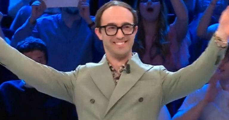 Armando dal Molise, chi è il concorrente che ha vinto 19.000 euro stasera ad Affari Tuoi