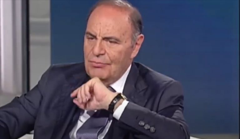 Speciale Porta a Porta di ieri in prima serata, spettatori inviperiti: “E’ una vergogna…”, ecco il motivo Speciale Porta a Porta di ieri in prima serata, spettatori inviperiti: “E’ una vergogna…”, ecco il motivo