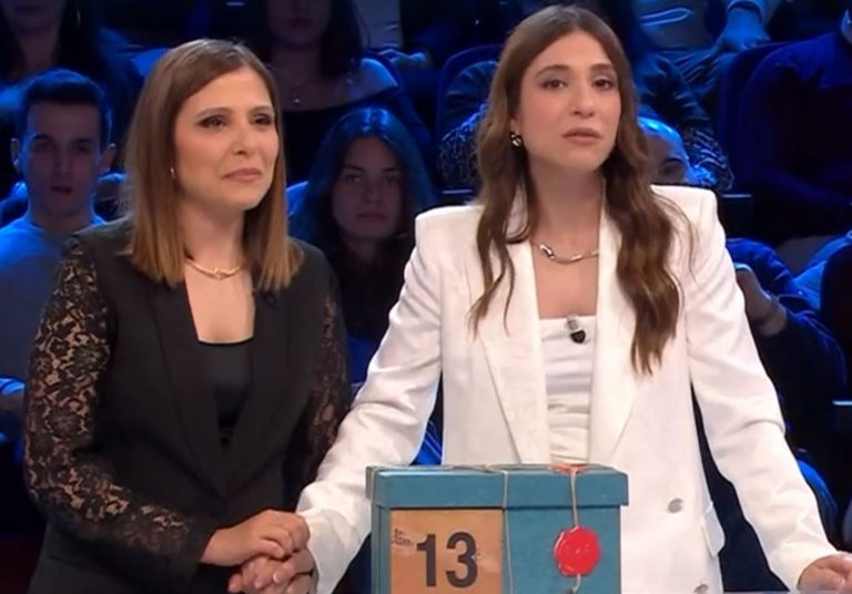 Micaela dalla Sardegna, chi è la concorrente che ha vinto 20.000 euro ad Affari Tuoi Micaela dalla Sardegna, chi è la concorrente che ha vinto 20.000 euro ad Affari Tuoi