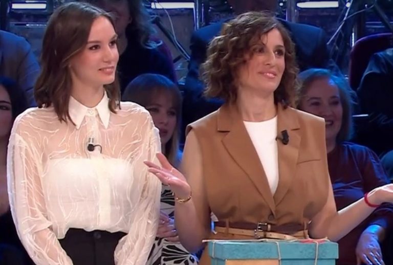 Benedetta dall’Umbria, chi è la concorrente che ha vinto 70.000 euro ad Affari Tuoi nella puntata speciale Benedetta dall’Umbria, chi è la concorrente che ha vinto 70.000 euro ad Affari Tuoi nella puntata speciale