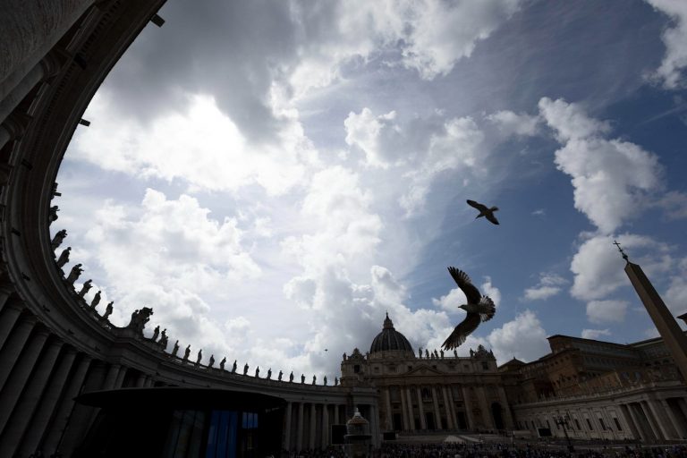 Conclave, il cardinale Jean-Paul Vesco rivela: “I papabili sono almeno 5 o 6…” Conclave, il cardinale Jean-Paul Vesco rivela: “I papabili sono almeno 5 o 6…”