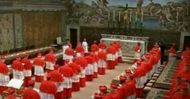 Conclave 2025, cambio palinsesti Rai, Mediaset e La7: le variazioni dei programmi tv oggi per l’elezione del Papa Conclave 2025, cambio palinsesti Rai, Mediaset e La7: le variazioni dei programmi tv oggi per l’elezione del Papa
