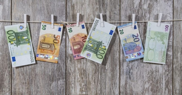 Quattordicesima 2025, quando arriva nella pensione o in busta paga. Ecco a chi spetta Quattordicesima 2025, quando arriva nella pensione o in busta paga. Ecco a chi spetta