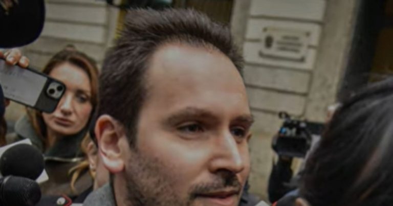 Caso Garlasco, il TG1 rivela: ‘Impronta Sempio vicino al corpo di Chiara Poggi…’ Caso Garlasco, il TG1 rivela: ‘Impronta Sempio vicino al corpo di Chiara Poggi…’