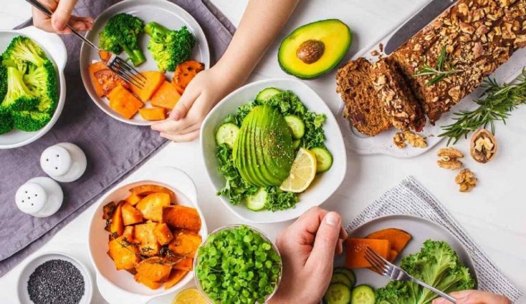 Dieta 80/20, i consigli del nutrizionista Fabbri per dimagrire senza troppe rinunce Dieta 80/20, i consigli del nutrizionista Fabbri per dimagrire senza troppe rinunce