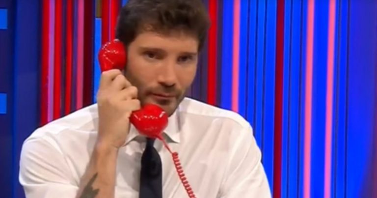 Gravissimo lutto per Stefano De Martino, è morto il padre Enrico