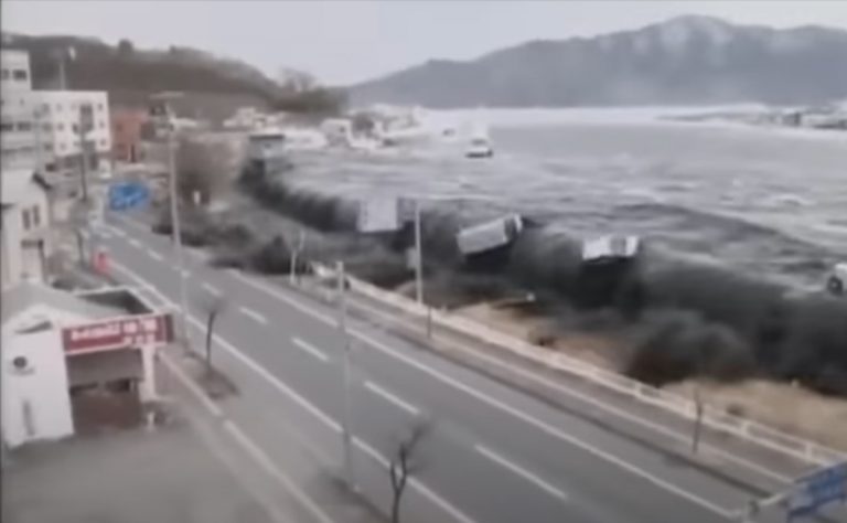 “Catastrofico terremoto in arrivo”, la nefasta previsione che ha fatto crollare il turismo in Giappone: ecco cosa sta succedendo “Catastrofico terremoto in arrivo”, la nefasta previsione che ha fatto crollare il turismo in Giappone: ecco cosa sta succedendo