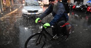 Meteo - Qualche rovescio o temporale insisterà in Italia prima di un miglioramento nel Weekend: i dettagli