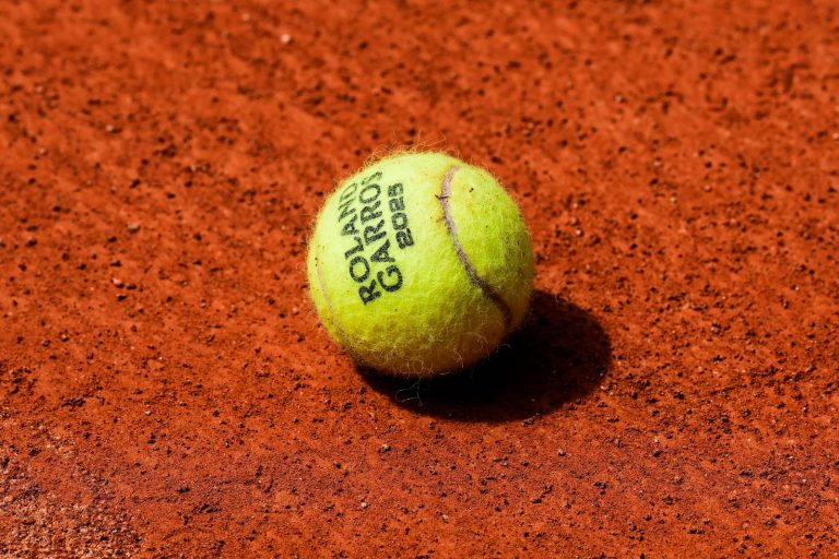 Roland Garros 2025, sorteggio tabellone: ecco gli avversari di Sinner, Musetti, Paolini e degli altri italiani Roland Garros 2025, sorteggio tabellone: ecco gli avversari di Sinner, Musetti, Paolini e degli altri italiani