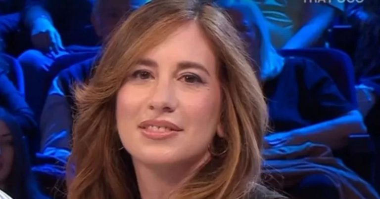 Affari Tuoi, la partita di Laura dalla Lombardia: ecco quanto ha vinto alla regione fortunata Affari Tuoi, la partita di Laura dalla Lombardia: ecco quanto ha vinto alla regione fortunata