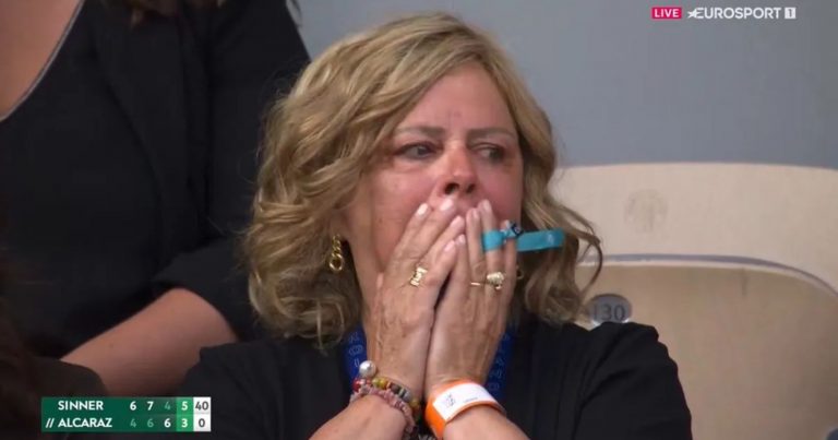 Jannik Sinner, le lacrime della mamma Siglinde e il messaggio di Antonella Clerici