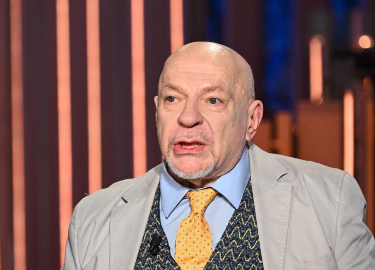 Mauro Coruzzi e il racconto del secondo ictus: “Una mattina mi sono alzato dal divano e…” Mauro Coruzzi e il racconto del secondo ictus: “Una mattina mi sono alzato dal divano e…”