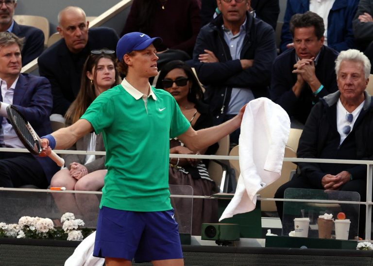 Roland Garros 2025, Sinner spiega perché la maggioranza del pubblico ha tifato per Alcaraz Roland Garros 2025, Sinner spiega perché la maggioranza del pubblico ha tifato per Alcaraz