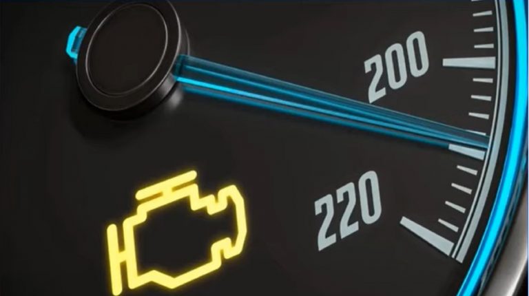Auto, attenzione a non ignorare mai questa spia del motore, potrebbe indicare problemi seri secondo l’esperto Auto, attenzione a non ignorare mai questa spia del motore, potrebbe indicare problemi seri secondo l’esperto