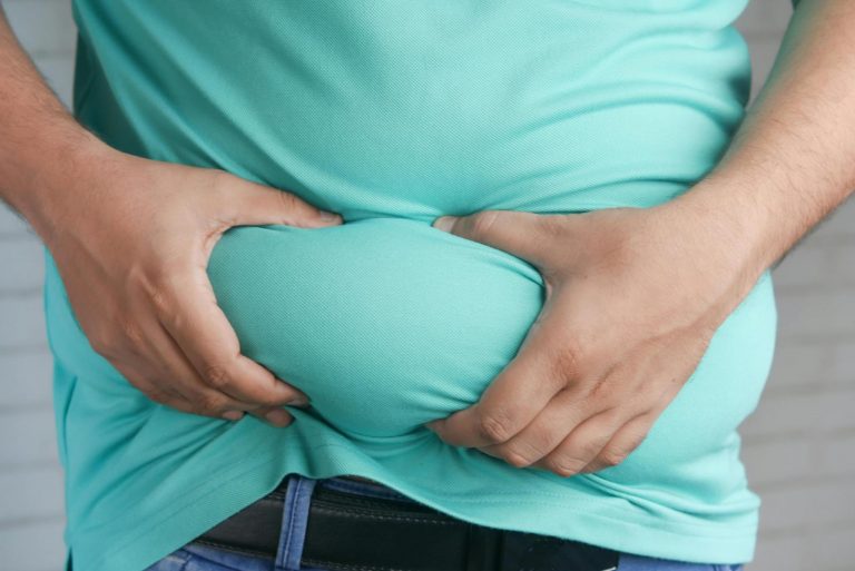 Cosa mangiare per eliminare il grasso sulla pancia: ecco i consigli della dottoressa Serena Missori Cosa mangiare per eliminare il grasso sulla pancia: ecco i consigli della dottoressa Serena Missori