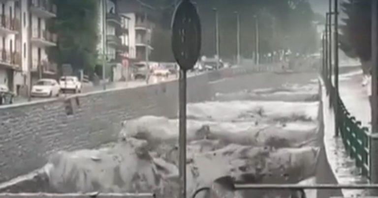 Maltempo in Piemonte, esonda il rio Frejus a Bardonecchia. L’avviso della sindaca Rossetti: ”Restate in casa…”