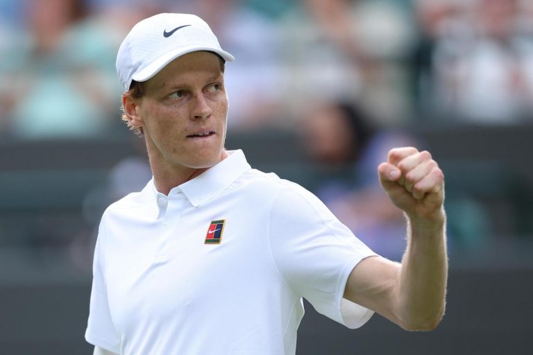 Wimbledon 2025, la semifinale Sinner-Djokovic sarà visibile in chiaro? Wimbledon 2025, la semifinale Sinner-Djokovic sarà visibile in chiaro?