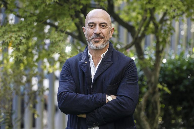 Roberto Ciufoli e la diagnosi di tumore al rene, oggi l’attore è in fase di recupero: “Ho trascurato questi sintomi…” Roberto Ciufoli e la diagnosi di tumore al rene, oggi l’attore è in fase di recupero: “Ho trascurato questi sintomi…”
