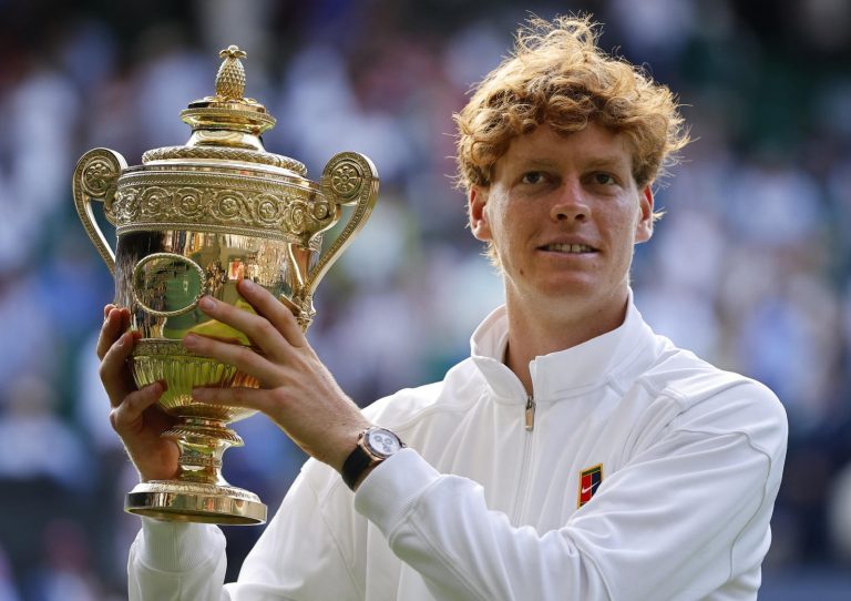 Jannik Sinner, ecco quando tornerà in campo dopo il trionfo a Wimbledon Jannik Sinner, ecco quando tornerà in campo dopo il trionfo a Wimbledon