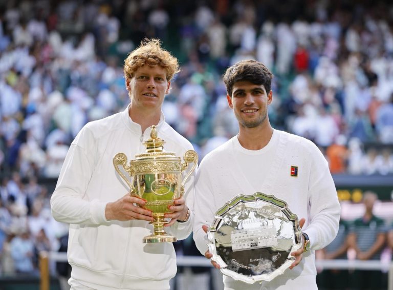 Wimbledon 2025, l’incontro di Sinner con i principi della Royal Family che tifavano Alcaraz: “Ha chiesto loro…” Wimbledon 2025, l’incontro di Sinner con i principi della Royal Family che tifavano Alcaraz: “Ha chiesto loro…”