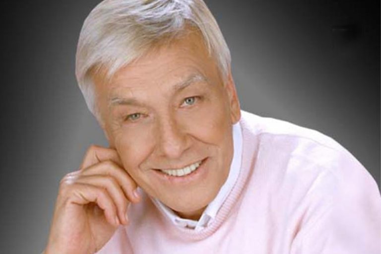 Oroscopo Branko oggi, sabato 26 luglio 2025: Bilancia al top nelle relazioni sociali