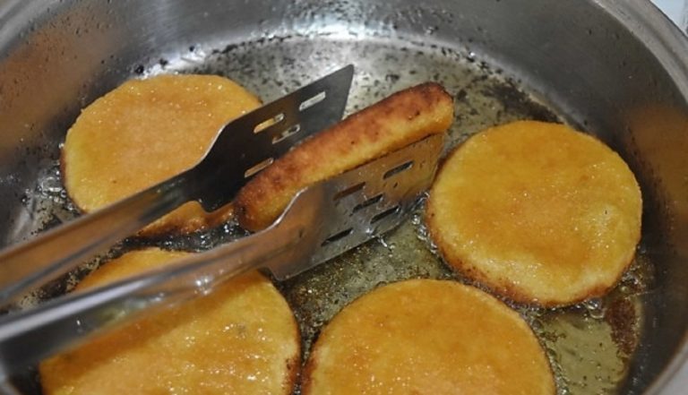 I 5 consigli per ottenere una panatura perfetta senza appesantire il piatto: tutto quello che c’è da sapere I 5 consigli per ottenere una panatura perfetta senza appesantire il piatto: tutto quello che c’è da sapere