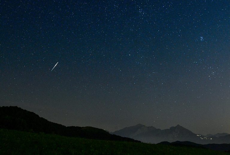 Stelle cadenti 2026, perché la notte migliore non è quella di San Lorenzo