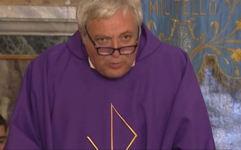 Don Giuseppe Albanese ricorda le ultime parole di Pippo Baudo: “Mi ha detto…”