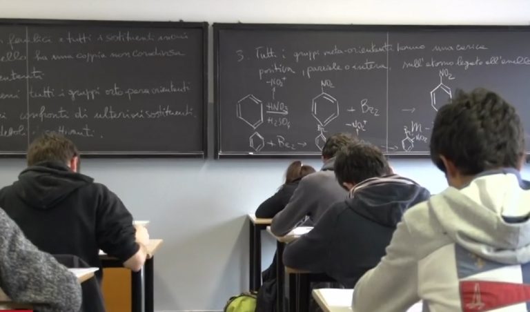 Scuola, ecco cosa cambia: tutte le novità del nuovo anno scolastico 2025-2026 Scuola, ecco cosa cambia: tutte le novità del nuovo anno scolastico 2025-2026