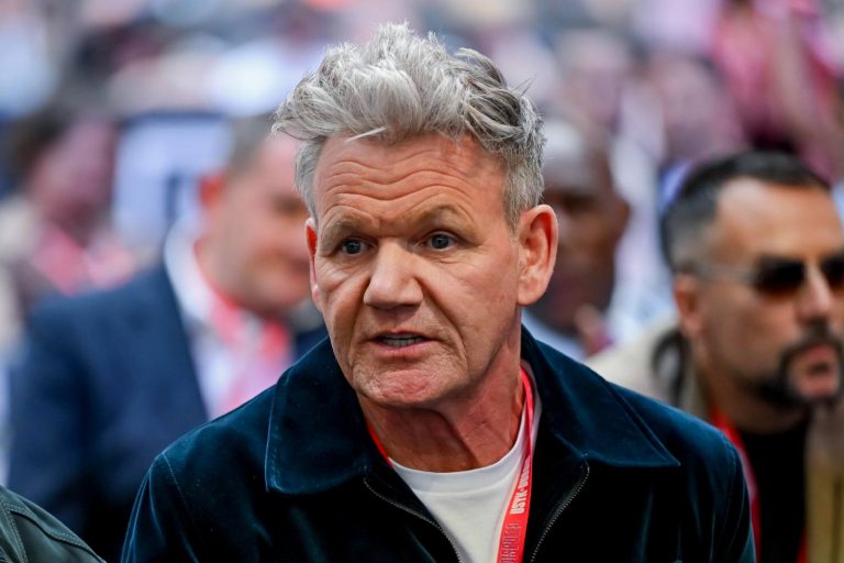 Gordon Ramsay ha scoperto un tumore della pelle ed è stato operato: “Per favore non dimenticate…”