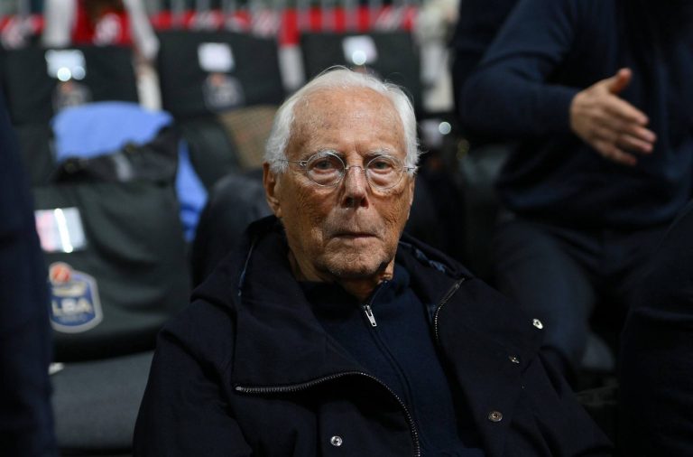È morto Giorgio Armani: addio al famoso stilista, si è spento a 91 anni