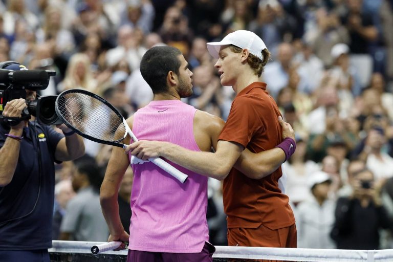 US Open 2025, le parole di grande rispetto sussurrate a fine partita da Sinner ad Alcaraz: “È sempre…” US Open 2025, le parole di grande rispetto sussurrate a fine partita da Sinner ad Alcaraz: “È sempre…”