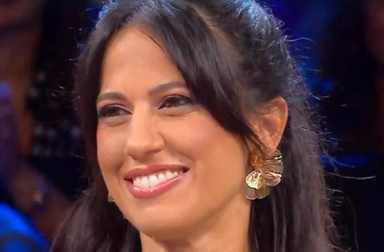 Affari Tuoi, chi è Ilaria dalla Puglia: ecco quanto ha vinto stasera Affari Tuoi, chi è Ilaria dalla Puglia: ecco quanto ha vinto stasera