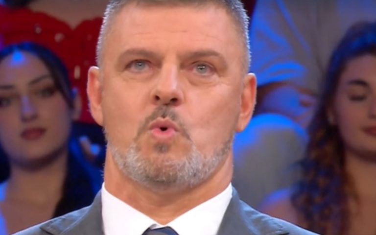 Affari Tuoi, chi è Achille dall’Emilia Romagna e quanto ha vinto stasera Affari Tuoi, chi è Achille dall’Emilia Romagna e quanto ha vinto stasera
