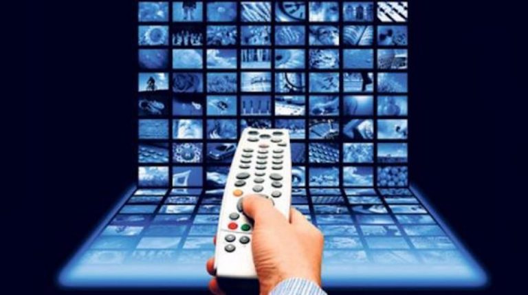 Programmi tv stasera, 22 settembre 2025: ecco cosa vedere sui canali Rai, Mediaset ed altre reti