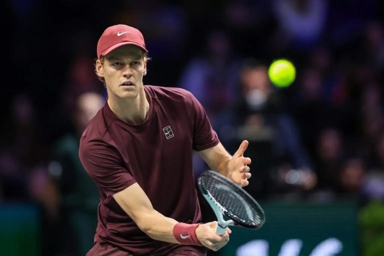 Atp Parigi 2025, Sinner-Zverev in semifinale: ecco a che ora si gioca e dove vederla in tv