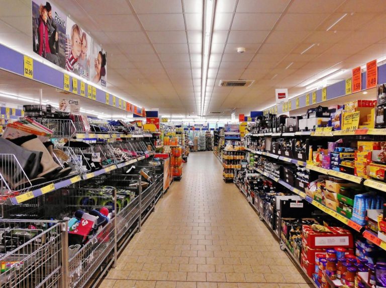 Supermercati aperti il 1° novembre 2025: la lista e gli orari