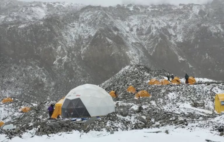 Dispersi sull’Himalaya due alpinisti italiani, Stefano Farronato e Alessandro Caputo : è corsa contro il tempo per portarli in salvo