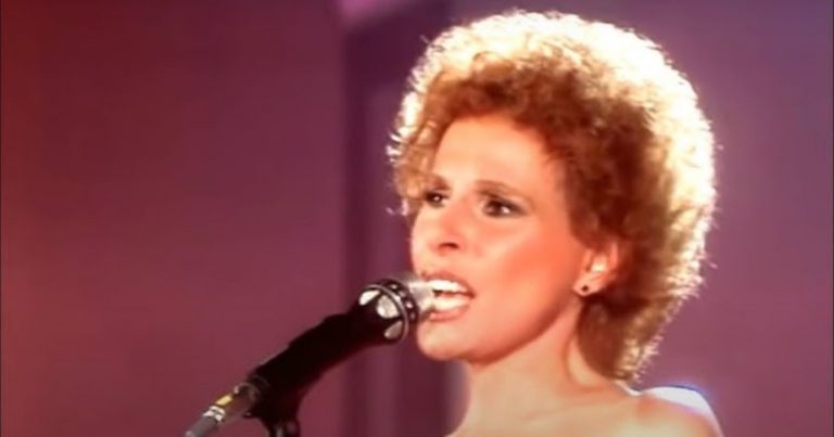 E’ morta Ornella Vanoni, lutto nel mondo della musica