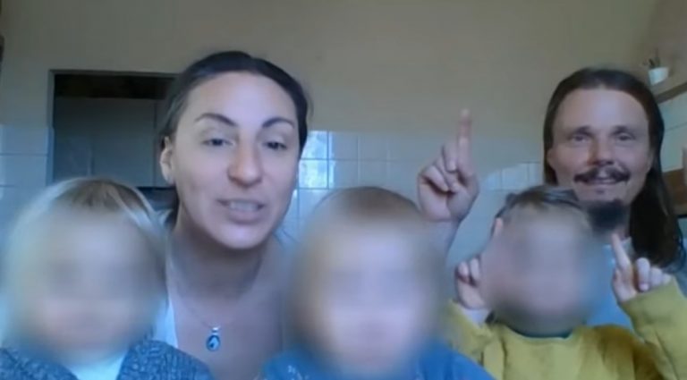 Famiglia nel bosco, istruzione parentale, ecco di cosa si tratta e cosa dice la legge