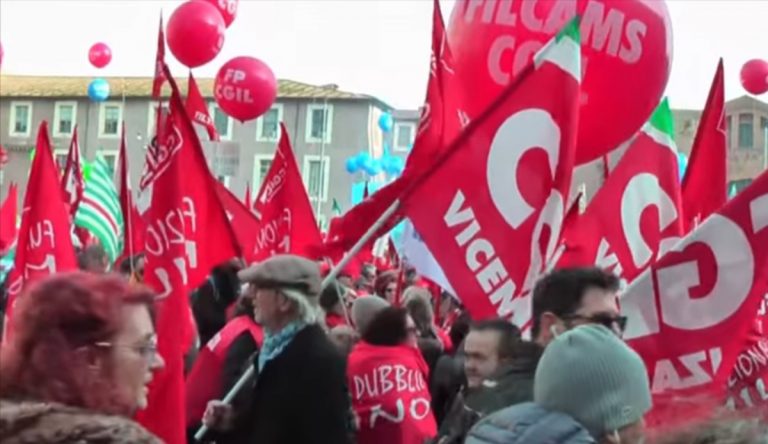 Sciopero generale 28 novembre, stop treni, metro, aerei, bus e scuola: orari e fasce garantite, previsioni meteo