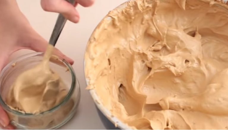 Come preparare in casa la cremina per il caffè: ecco il metodo semplice e veloce