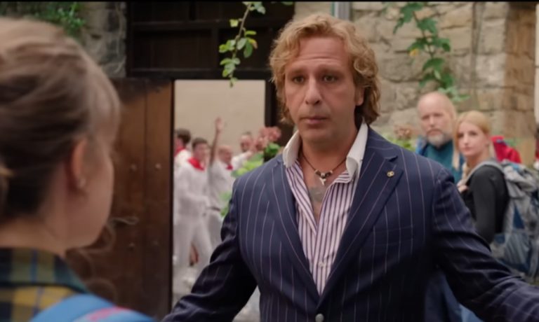 Buen Camino, quando esce il nuovo film di Zalone: trama, cast, regia e data uscita