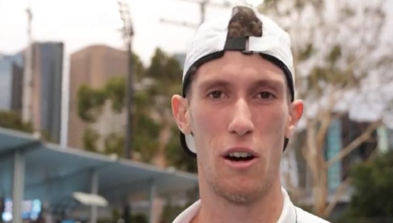 Australian Open 2026, il programma di giovedì 22 gennaio: a che ora giocano Sinner-Duckworth, Musetti-Sonego, Maestrelli-Djokovic e Darderi