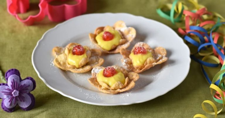 Rose di Carnevale, come si preparano in casa: ricetta e ingredienti