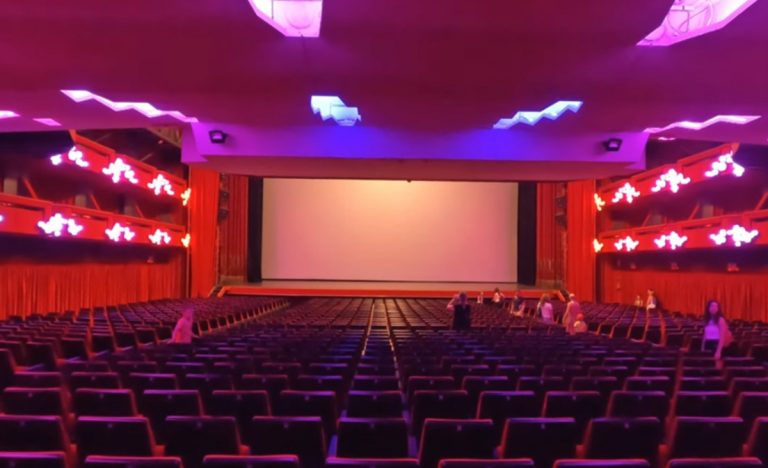 Sanremo 2026, la scaletta ufficiale della terza serata con l’ordine di uscita dei cantanti