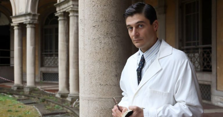 “Le Libere Donne”, chi è Mario Tobino: ecco la storia dello psichiatra che ha dedicato la sua vita all’ospedale psichiatrico di Maggiano