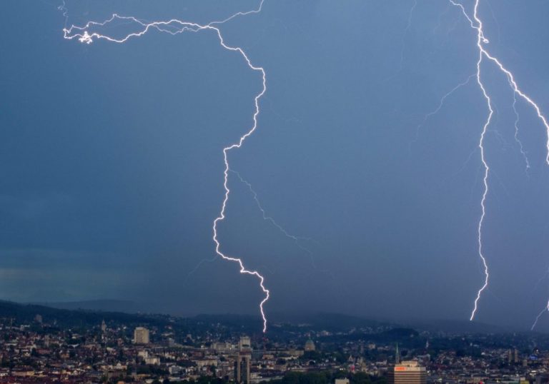 Meteo – Circolazione instabile per inizio settimana prossima, con maltempo e possibili temporali insistenti: ecco dove